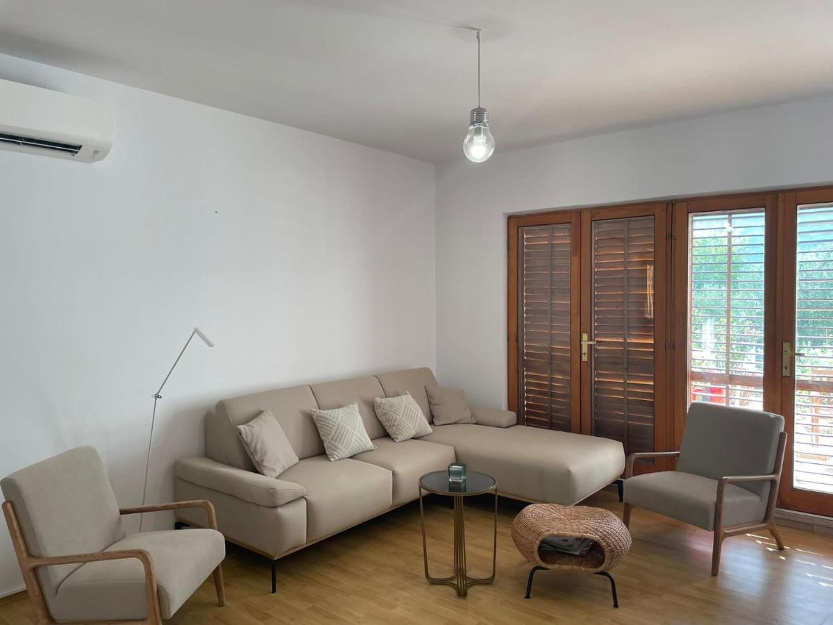 Six Bedroom Holiday Home Matea Ploce  Exteriér fotografie